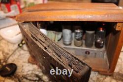 Antique Wood Zenith Vintage Tube Radio MODEL 60525
