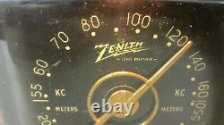 Antique ZENITH TUBE LONG DISTANCE RADIO/78 RPM RECORD PLAYER PORTABLE for repair
