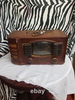 Antique Zenith Desk Top Radio For Parts Or Repair (7S633)