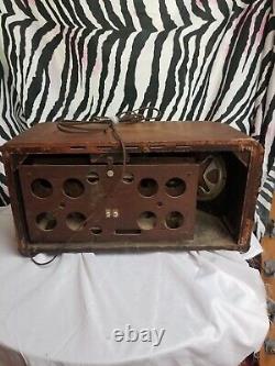 Antique Zenith Desk Top Radio For Parts Or Repair (7S633)