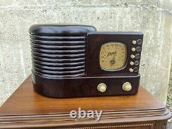 Antique Zenith Model 6D312 Beehive Bakelite Tube Radio / Parts or Repair