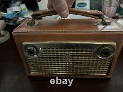 Antique Zenith Royal 750 Radio In Awesome Condition. Leather With Buttons