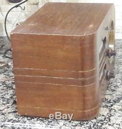 Antique Zenith Tube Radio, Model 6D219 Beautiful Dial And Case