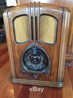 Antique Zenith Walton Radio 7-S-232 (Works!)