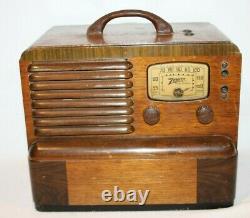 Antique Zennith 5-g-403 Tube Radio With Antenna In Very Good Working Condition