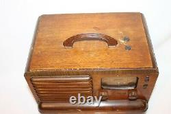 Antique Zennith 5-g-403 Tube Radio With Antenna In Very Good Working Condition