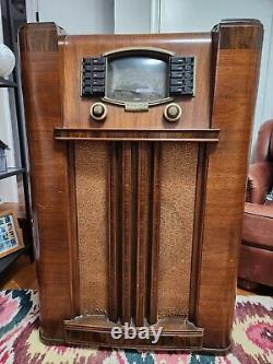 Antique radio 1930-49 zenith