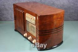 Art Deco Zenith 2 Band Wood Tube Radio