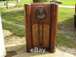 BLACK DIAL ZENITH 95262 OLD WOOD ANTIQUE CONSOLE TUBE RADIO Long Distance WORKS