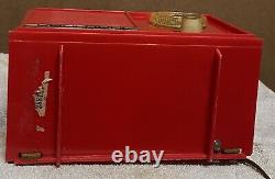 Beautiful RED Truetone Radio 1950's Excellent Condition. Rare Find