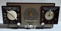 Beautiful Vintage 1950's Zenith X733 Tube Radio AM/FM Telechron Clock Works