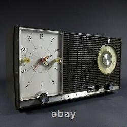 Beautiful Zenith Model J727 Empress AM/FM Clock Radio 1960's RARE Works Great