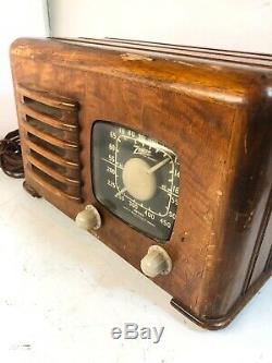 Beautiful Zenith Wood Table Tube Radio Parts or Repair