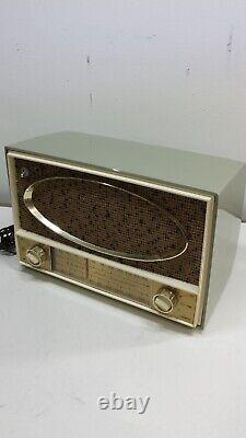 Beauty! Green Zenith C725f Tube Am Fm MID Century Old Radio Recapped/restored