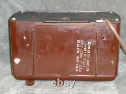 Fully restored vintage black dial 1940 Zenith 5D611 tube radio