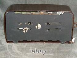 Fully restored vintage black dial 1946 Bakelite Zenith 5D011Z tube radio