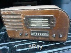 GE AM-FM Vintage Tube Radio For Parts or Repair Art Deco Retro Table Top
