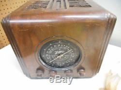 L2323- Vintage 1936-1937 Zenith 5-S-126 Tube Radio No Reserve
