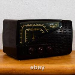 Mid Century Modern Radio Zenith Radio Tube Armstrong System AM-FM R721 Bakelite