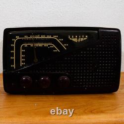 Mid Century Modern Radio Zenith Radio Tube Armstrong System AM-FM R721 Bakelite