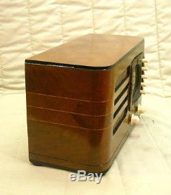 Old Antique Wood Zenith Vintage Tube Radio Restored Working Art Deco Gold Dial