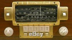 Old Antique Wood Zenith Vintage Tube Radio Restored & Working with Black Dial