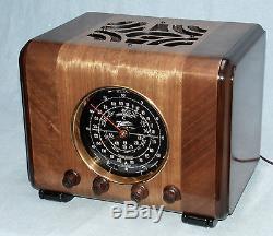Old antique ZENITH wood tube radio. I-Pod compatible. Restored, WARRANTY