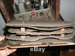 Old vintage tube radio Zenith model 434 1940's comlete set in good condition +++