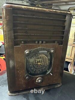 RARE 1930's Zenith Black Dial Model Tombstone Radio All Original