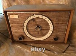 RARE Vintage MCM Zenith Model C835E AM/FM Tube Radio 1950s 1960s