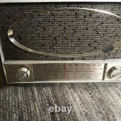 RARE Vintage Zenith 7C02-7C06 Tube Radio Works! Tunes In AM stations. AS-IS