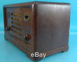 Rare Vintage Art Deco Zenith Model 706 Wooden Knobs Table Tube Radio Receiver