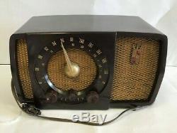 Rare Vintage Estate Zenith Armstrong FM Bakelite Tube Radio Model No. S-17366