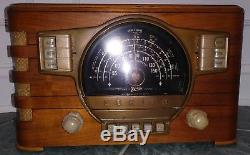 Rare Vintage Zenith 7S529 Black Dial Tube Radio from 1940 Working & Beautiful