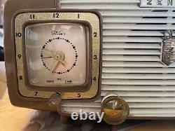 Rare Vintage Zenith A515L 1950's TUBE Clock Radio WORKING