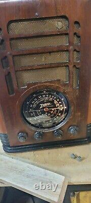 Rare collectable Antique 1937 Zenith Model 5S-127 Blackdial radio
