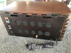 Refurbished 1940 Zenith Model 8-S-432 Table Radio with push button presets