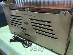 Refurbished 1941 Zenith Model 7S633R Table Radio with push button presets