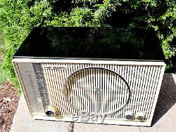 Restored, Near mint Old Antique Zenith Vintage C845 Tube Radio Works Perfect