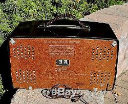Restored, Near mint Old Antique Zenith Vintage H725 Tube Radio Works Perfect