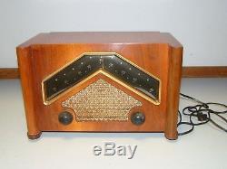 Selling my entire Tube Radio Collection This one is Zenith 6D029 Collectible