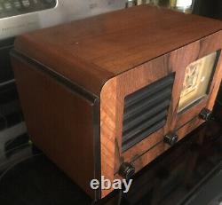 Stromberg Carlson Wooden Vintage Antique Table Top Tube Radio- Look