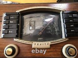 Sweet 1942 Zenith 6S-632 Black Dial Table Radio Works Great