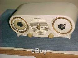 Sweet! 1952 ZENITH DELUXE OWL EYES SNOW WHITE TUBE RADIO A1 PLAYING