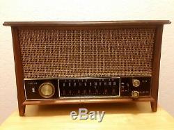TESTED/WORKING Vintage Zenith Model K731 AM/FM Long Distance Tube Table Radio
