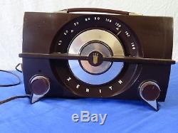 Tube radio Vintage Zenith model R615 bakélite
