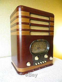 VINTAGE 1930s CLASSIC ZENITH ANTIQUE TOMBSTONE DEPRESSION ERA ART DECO OLD RADIO
