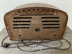 VINTAGE 1940s ZENITH ANTIQUE OLD BOOMERANG DIAL WOOD CABINET TUBE RADIO