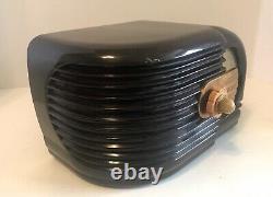 VINTAGE ZENITH TABLETOP Tube RADIO MODEL 6D-311 Streamlined Design 1938