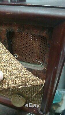 VINTAGE ZENITH TUBE RADIO High Fidelity B-835R Fabric Face with Wood Case